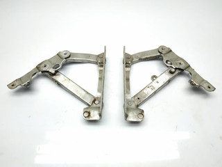 петля капота Mercedes-Benz E-Класс W211/S211 [рестайлинг] 2007, 2.2 л., CDi, дизель, АКПП, iridiumsilber / 775, седан, задний привод, правый руль, 2118800128, 2118800228