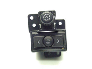 кнопка (выключатель) Lexus IS 2 поколение (XE20) XE20 2007, 2.2 л., D, 2AD-FHV, дизель, 6МКПП, серый, седан, задний привод, правый руль, 8411948010