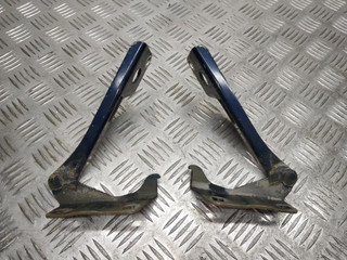 петля капота Nissan Navara D40 2006, 2.5 л., DCi, YD25DDTi, дизель, 6МКПП, красный, пикап, правый руль, 654004M400, 654014M400