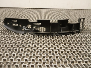 Крепление бампера переднего Volkswagen Touareg 1 поколение 2004, 2.5 л., TDi PD, BAC, дизель, 6МКПП, black magic / lc9z, внедорожник 5 дв., полный привод, правый руль, 7L6807183C