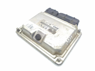 блок управления двигателем Audi A4 B6 2003, 2.5 л., TDi, AKE, дизель, 6МКПП, т-зелёный, седан, передний привод, правый руль, 8E0907401D, 0281010823