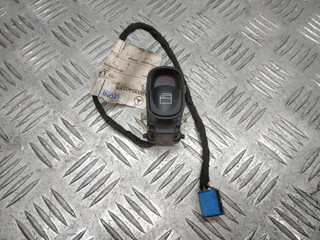 кнопка стеклоподъемника двери Mercedes-Benz C-Класс W203/S203/CL203 W203 2002, 2.6 л., i, M 112.912, бензин, АКПП, голубой, седан, задний привод, правый руль, A2038200210