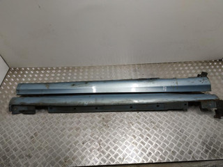 накладка на порог Mercedes-Benz CLK-Класс C209/A209 C209 2003, 2.6 л., i, M 112.912, бензин, АКПП, eisblau / 943, купе, задний привод, правый руль, A2096900440, A2096900340