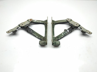 петля капота Mercedes-Benz E-Класс W211/S211 2005, 2.6 л., i, M 112.913, бензин, АКПП, чёрный, 185u, седан, задний привод, правый руль, 2118800128, 2118800228