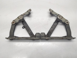 петля капота Mercedes-Benz E-Класс W211/S211 2003, 2.7 л., CDi, OM 647.961, дизель, АКПП, чёрный, 197u, седан, задний привод, правый руль, 2118800228, 2118800126
