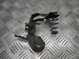 замок капота Mercedes-Benz E-Класс W210/S210 [рестайлинг] S210 1999, 2.8 л., i, M 112.920, бензин, АКПП, серый, универсал, задний привод, правый руль