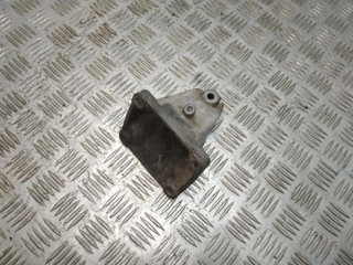 кронштейн двигателя Mercedes-Benz E-Класс W210/S210 1997, 2.9 л., TD, OM 602.982, дизель, 5МКПП, серый, седан, задний привод, 6042230004