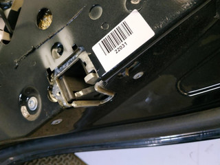 замок двери Mercedes-Benz E-Класс W211/S211 S211 2005, 3.0 л., CDi, OM 642.920, дизель, АКПП, obsidianschwarz / 197, универсал, задний привод, правый руль, A2117300635