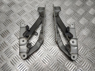 петля капота Mercedes-Benz E-Класс W211/S211 [рестайлинг] 2006, 3.0 л., CDi, OM 642.920, дизель, АКПП, черный, седан, задний привод, правый руль, 2118800128, 2118800228