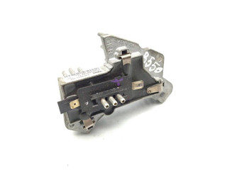 сопротивление печки Mercedes-Benz E-Класс W210/S210 [рестайлинг] S210 2001, 3.2 л., CDi, OM 613.961, дизель, АКПП, бежевый, 693u, универсал, задний привод, правый руль, 2108206210
