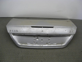 крышка багажника (дверь 3-5) Mercedes-Benz E-Класс W211/S211 2005, 3.2 л., CDi, OM 648.961, дизель, АКПП, серебро, седан, задний привод, правый руль, A2117500375, A2117500075