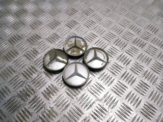 колпачок литого диска Mercedes-Benz CLK-Класс W208/A208 [рестайлинг] C208 1999, 3.2 л., i, M 112.940, бензин, АКПП, синий, 366, купе, задний привод, правый руль, 2014010225