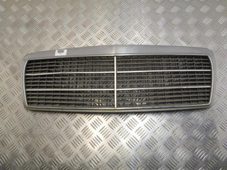 решетка радиатора Mercedes-Benz E-Класс W210/S210 [рестайлинг] 1999, 4.3 л., i, M 113.940, бензин, АКПП, черный, седан, задний привод, правый руль, 2108800023