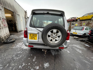 Mitsubishi Pajero 3  рест. V60 2003