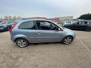 Ford Fiesta 5  рест. 2006