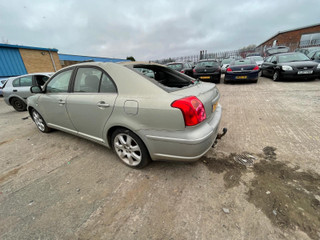 Toyota Avensis 2  (T250) 2004