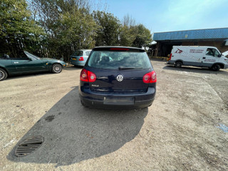 Volkswagen Golf 5 2004
