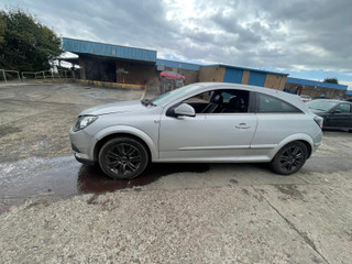 Opel Astra GTC H рест. 2009