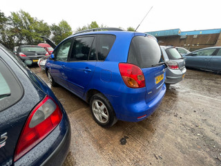 Toyota Corolla Verso E121 2004