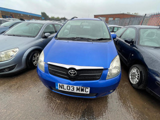 Toyota Corolla Verso E121 2004