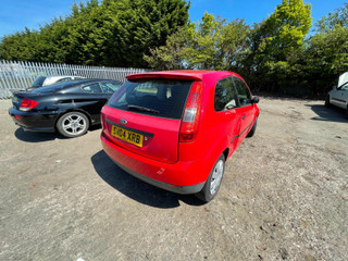 Ford Fiesta 5 2004