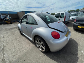Volkswagen Beetle 2 2002