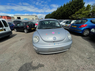 Volkswagen Beetle 2 2002