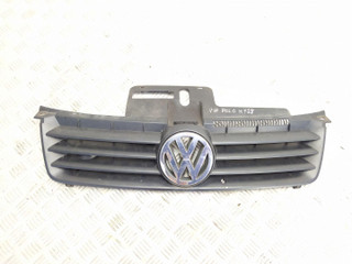 решетка радиатора Volkswagen Polo 4 поколение 2002, 1.4 л., i, BKY, бензин, 5МКПП, красный, хетчбэк 5 дв., передний привод, правый руль, 6Q0853651