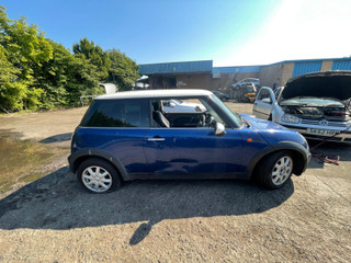 Mini Cooper  R50 2003