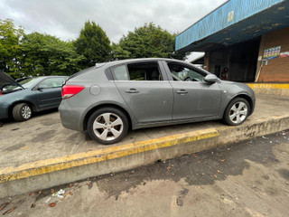 Chevrolet Cruze  J305 2012