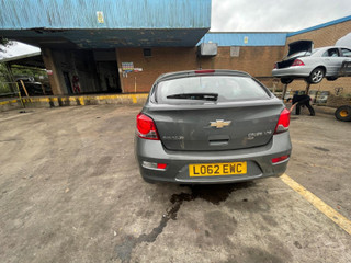 Chevrolet Cruze  J305 2012
