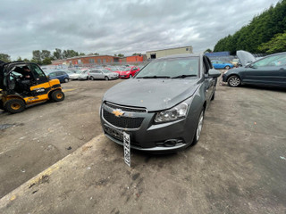 Chevrolet Cruze  J305 2012