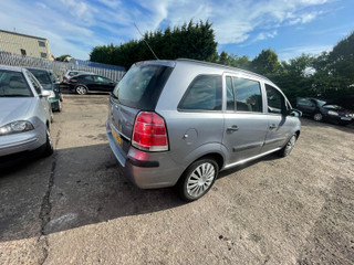 Opel Zafira 2  (B) рест. 2008