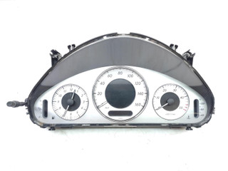 щиток приборов (приборная панель) Mercedes-Benz E-Класс W211/S211 2005, 3.0 л., CDi, OM 642.940, дизель, АКПП, серебро, седан, задний привод, правый руль, 2115406047