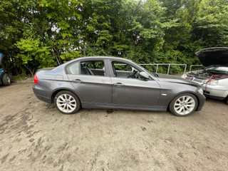 BMW 3 E90/E91/E92/E93 E90 2005