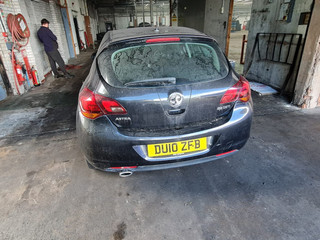Opel Astra J 2010