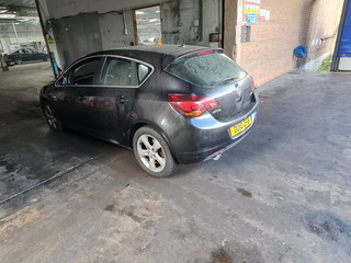 Opel Astra J 2010