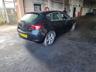 Opel Astra J 2010