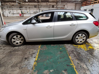 Opel Astra J 2011