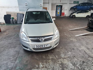 Opel Zafira 2  (B) рест. 2009