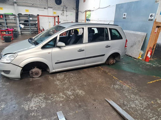Opel Zafira 2  (B) рест. 2009