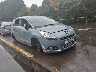Peugeot 5008  T8 2011