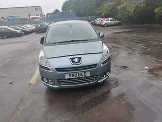 Peugeot 5008  T8 2011