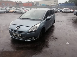 Peugeot 5008  T8 2011