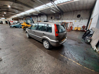 Ford Fusion 2003