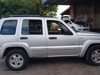 Jeep Cherokee 3 KJ 2004