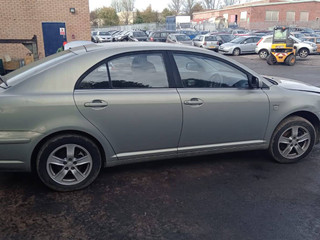 Toyota Avensis 2  (T250) 2003
