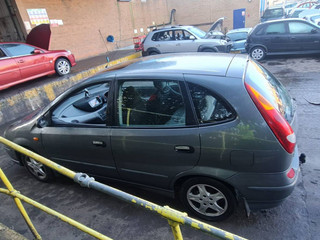 Nissan Almera Tino V10 рест. V10 2004