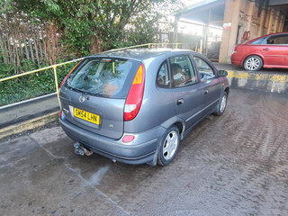 Nissan Almera Tino V10 рест. V10 2004