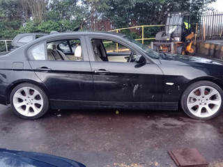 BMW 3 E90/E91/E92/E93 E90 2005